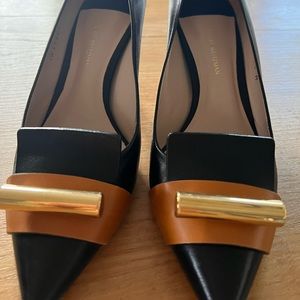 Stuart Weitzman heel size 6.5. 2.25” heel